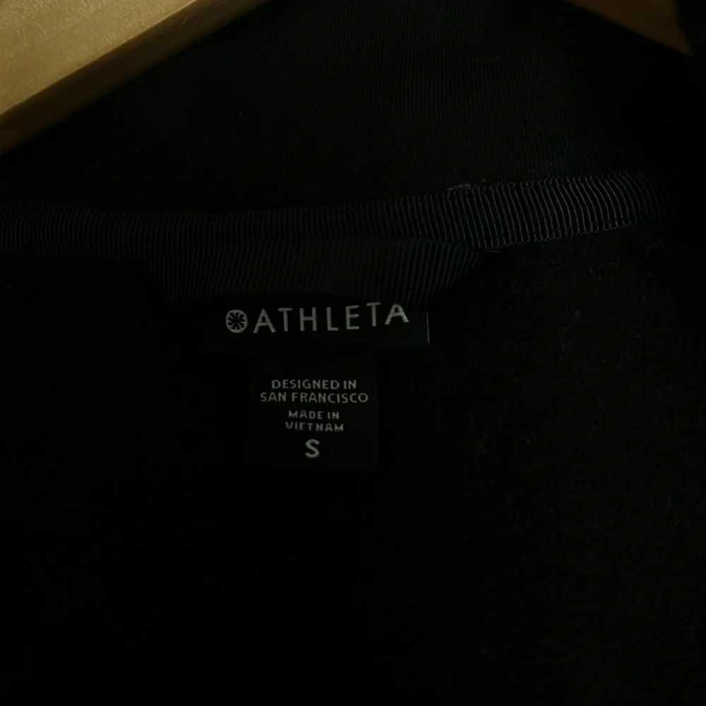 Athleta triumph hoodie